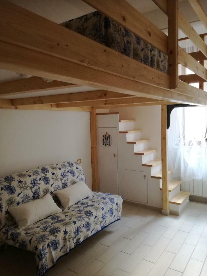 Profumo Di Mare Apartment ปีออมบีโน ภายนอก รูปภาพ